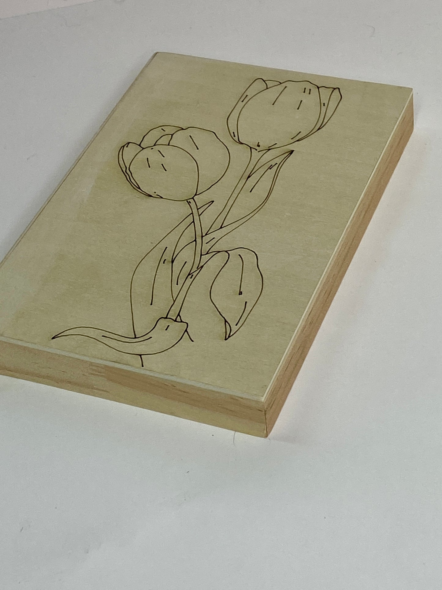 Tulips – Engraved Art Base