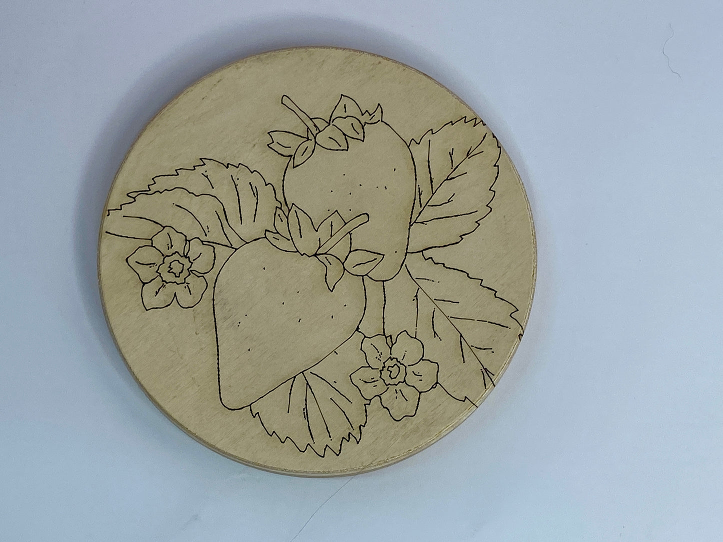 Strawberries – Engraved Art Base
