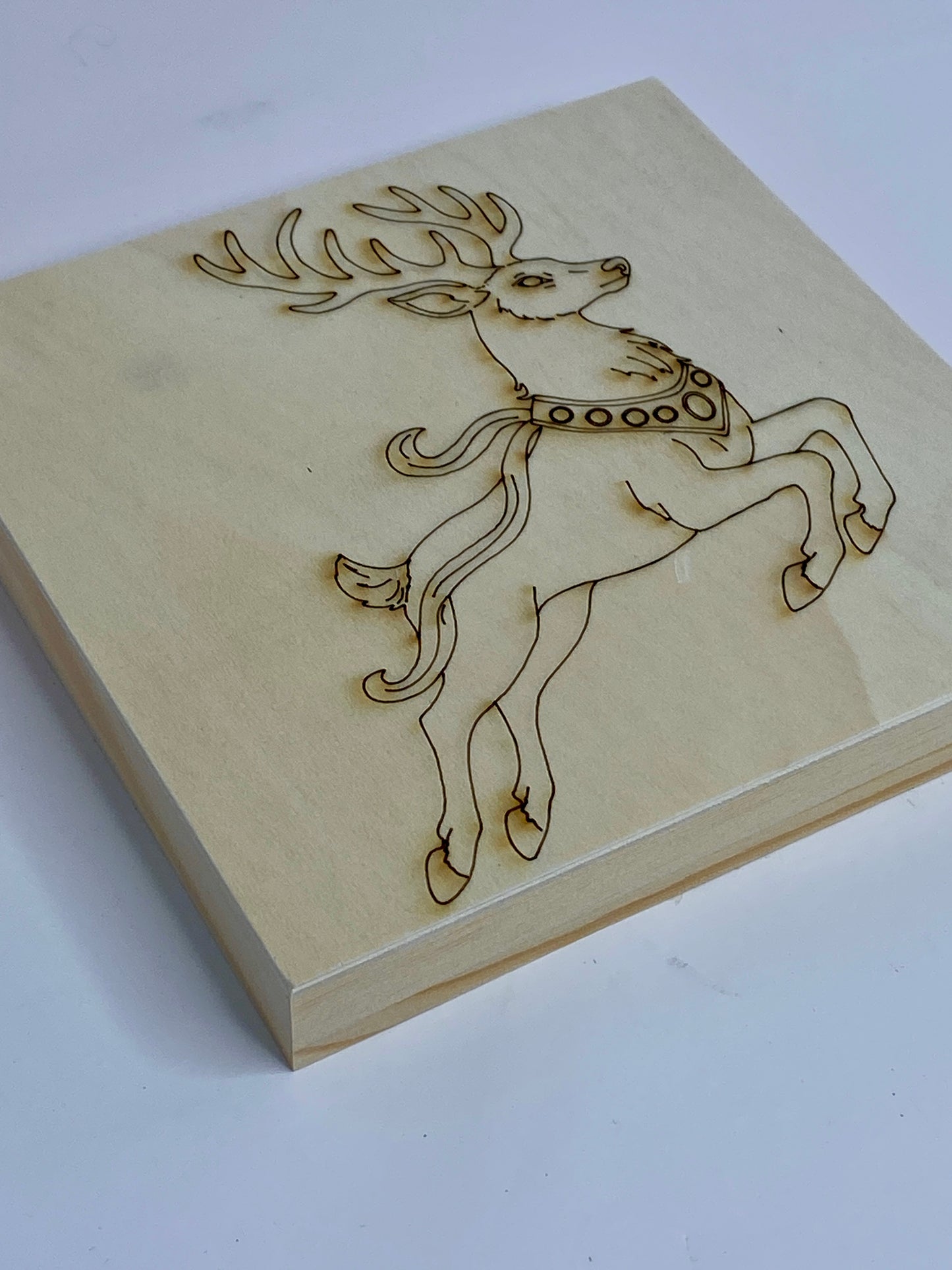 Yuletide Reindeer – Engraved Art Base