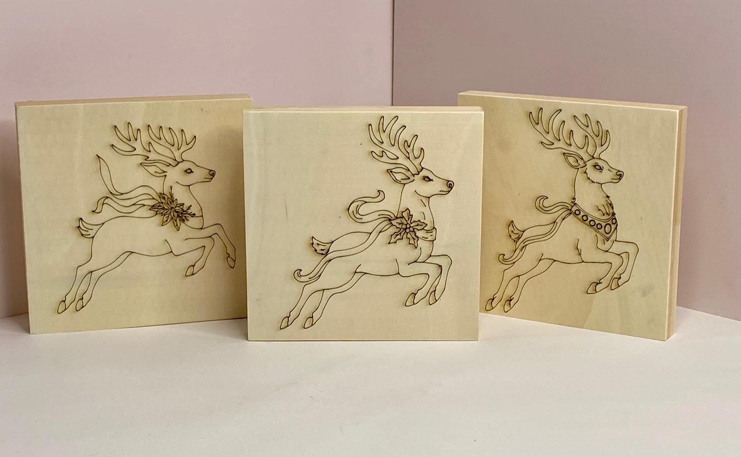 Yuletide Reindeer – Engraved Art Base