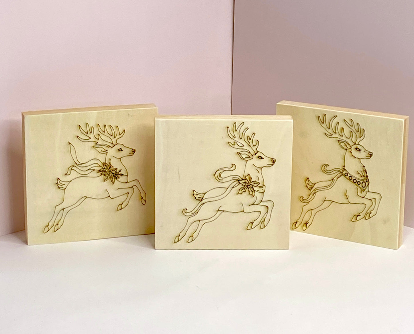 Yuletide Reindeer – Engraved Art Base