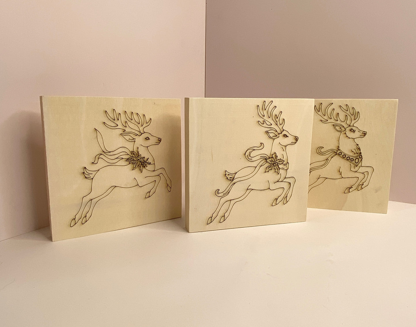 Yuletide Reindeer – Engraved Art Base