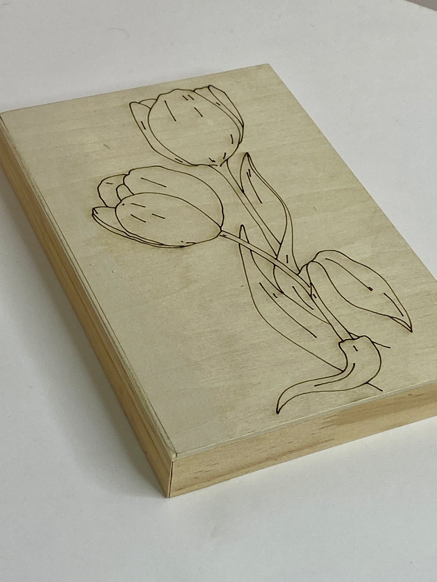 Tulips – Engraved Art Base