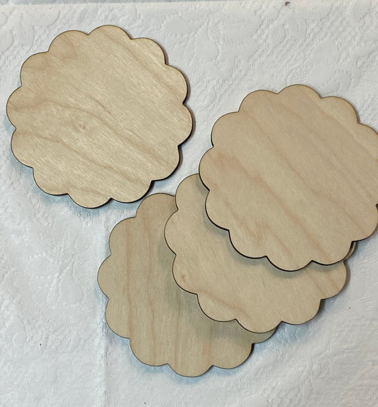 Scalloped Circle Wood Cutout